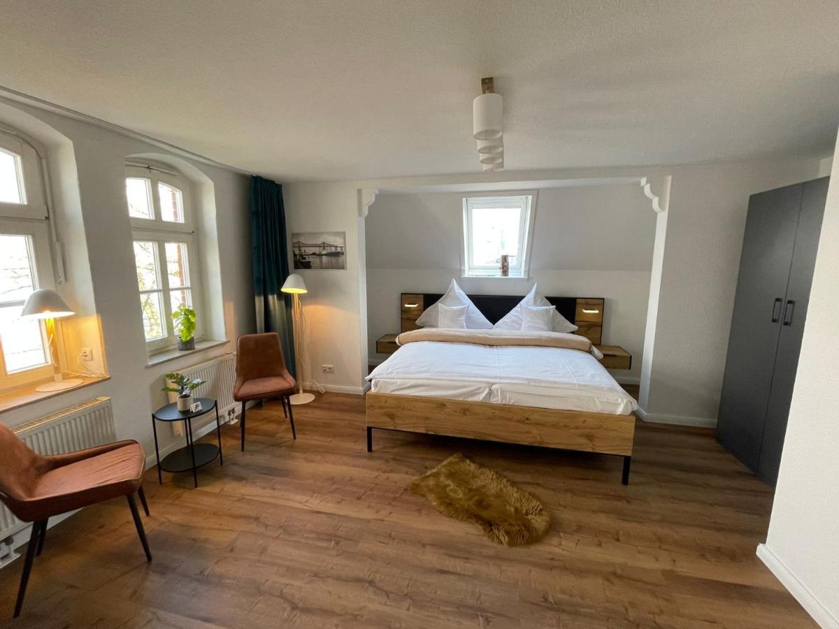 Kanal-Haus "Das Gaestehaus Direkt Am Nok" Osterrönfeld المظهر الخارجي الصورة