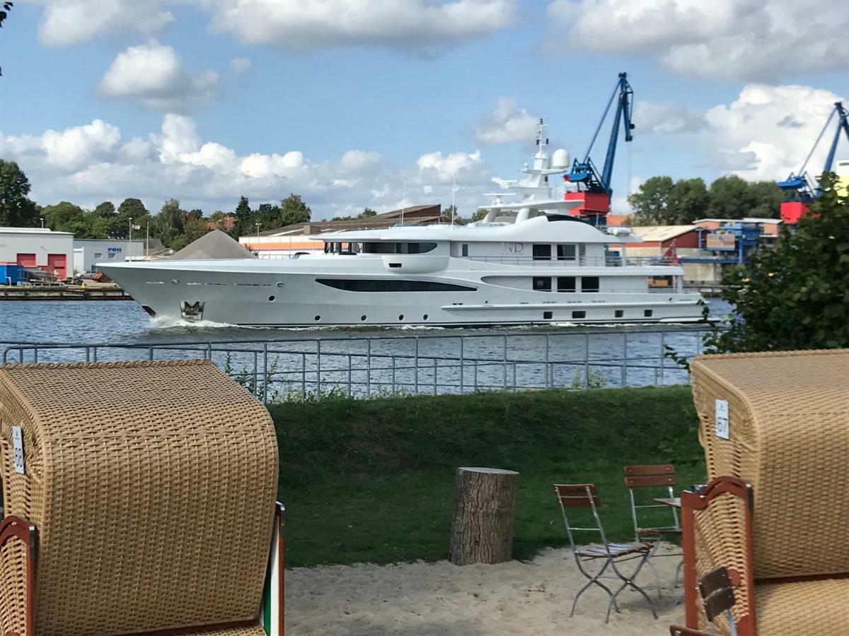 Kanal-Haus "Das Gaestehaus Direkt Am Nok" Osterrönfeld المظهر الخارجي الصورة